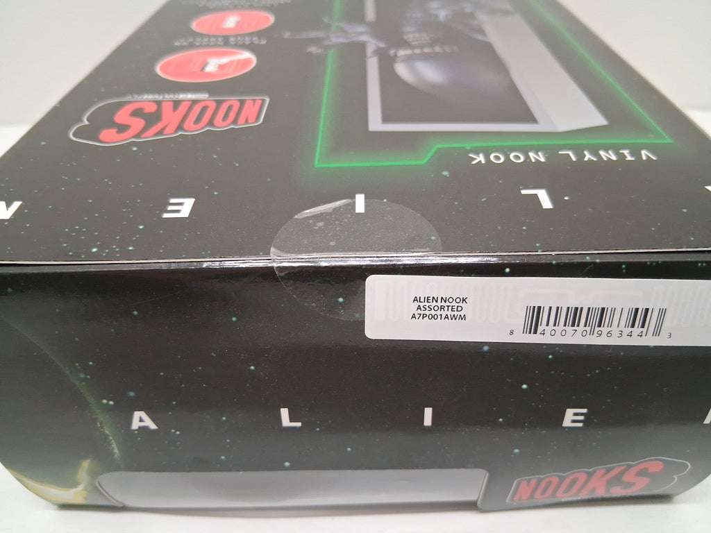 Nooks Alien bookends