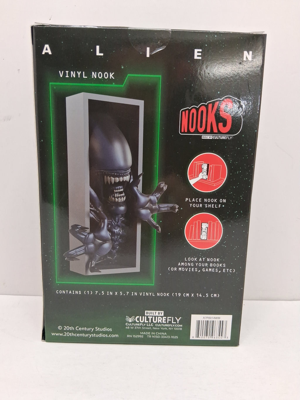 Nooks Alien bookends